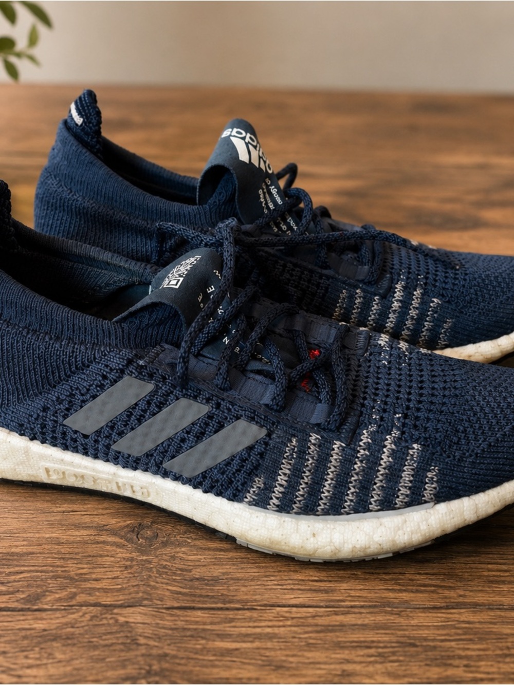 adidas Women's Navy Knit Running Sneakers with White Midsole size 5.5